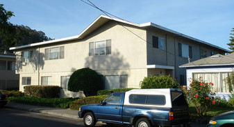 3227 Yosemite Ave Apartments