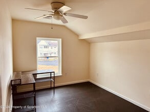 517 Delaware Ave in Olyphant, PA - Building Photo - Building Photo