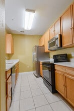 6240 Contessa Dr, Unit 101 Contessa in Orlando, FL - Building Photo - Building Photo