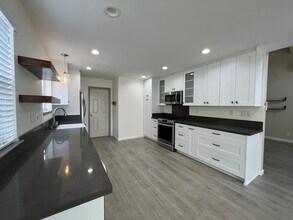 98-1830A Ka?ahumanu St in Pearl City, HI - Building Photo - Building Photo