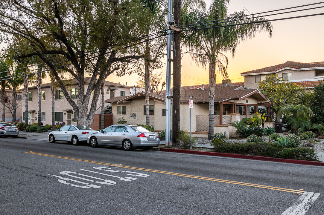 217 N Columbus Ave, Unit 217 in Glendale, CA - Building Photo