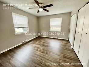 21955 Miles Rd-Unit -C5 in Cleveland, OH - Building Photo - Building Photo