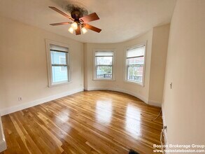 72 Roseclair St, Unit #2 in Boston, MA - Building Photo - Building Photo