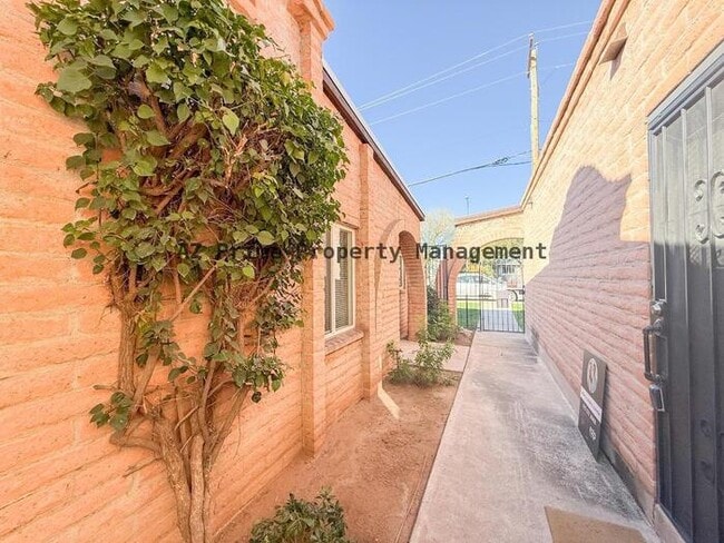 3056 N 32nd St in Phoenix, AZ - Foto de edificio - Building Photo