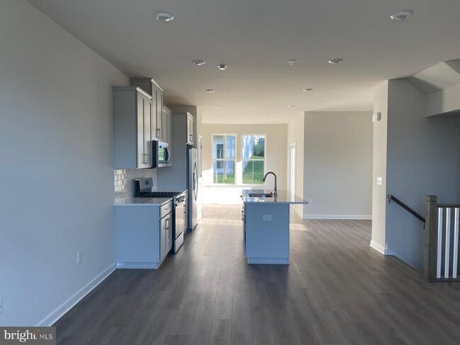 130 Victor Dr in Downingtown, PA - Building Photo - Building Photo