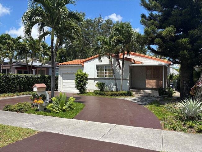 property at 625 South Dr