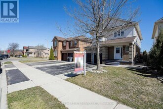 3 Deforest Dr in Brampton, ON - Building Photo - Building Photo