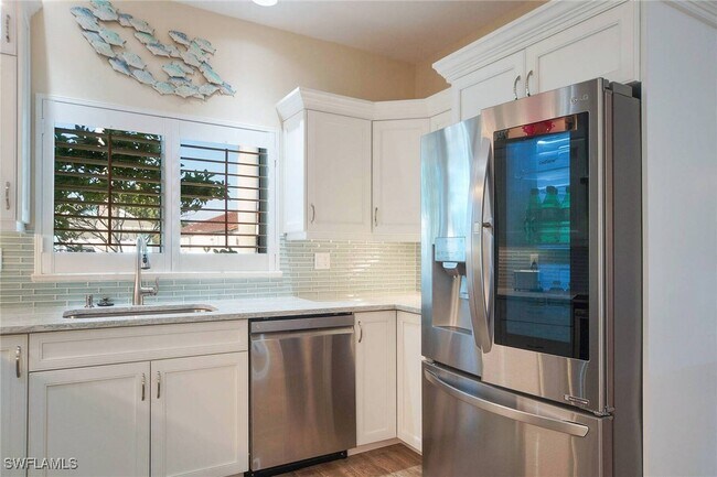 60 4th St in Bonita Springs, FL - Building Photo - Building Photo