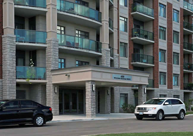 The Meadows of Aurora in Aurora, ON - Building Photo - Building Photo