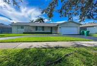 8110 SW 205th St in Cutler Bay, FL - Building Photo - Building Photo