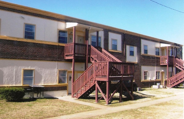 Landmark Apartments in Columbia, TN - Building Photo - Building Photo