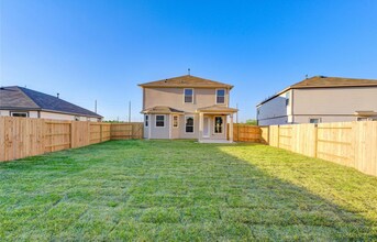 22851 Fulton Lndg Dr in Hockley, TX - Foto de edificio - Building Photo