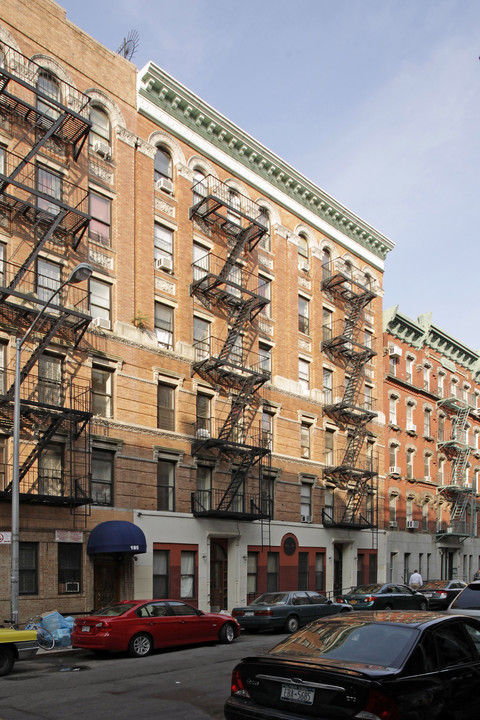 181 E Second St in New York, NY - Foto de edificio