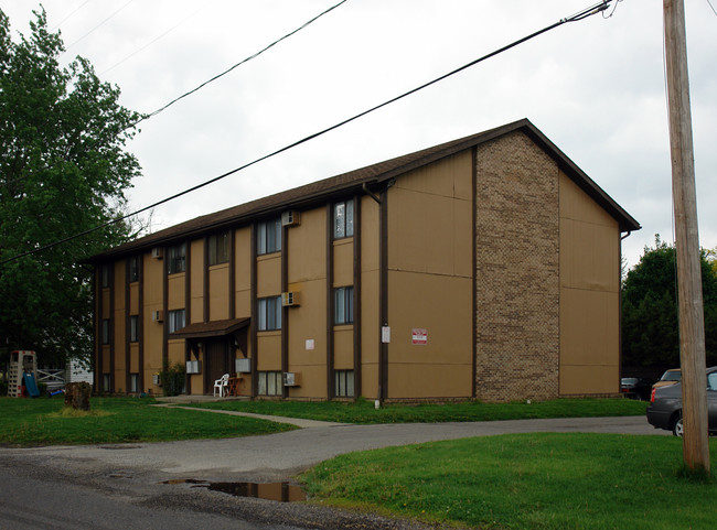 1209 Vanderbilt Rd in Toledo, OH - Building Photo - Building Photo