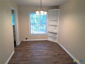 1004 Nolan Ave in Killeen, TX - Foto de edificio - Building Photo