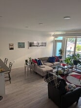 1755 Henderson Hwy in Winnipeg, MB - Building Photo - Building Photo