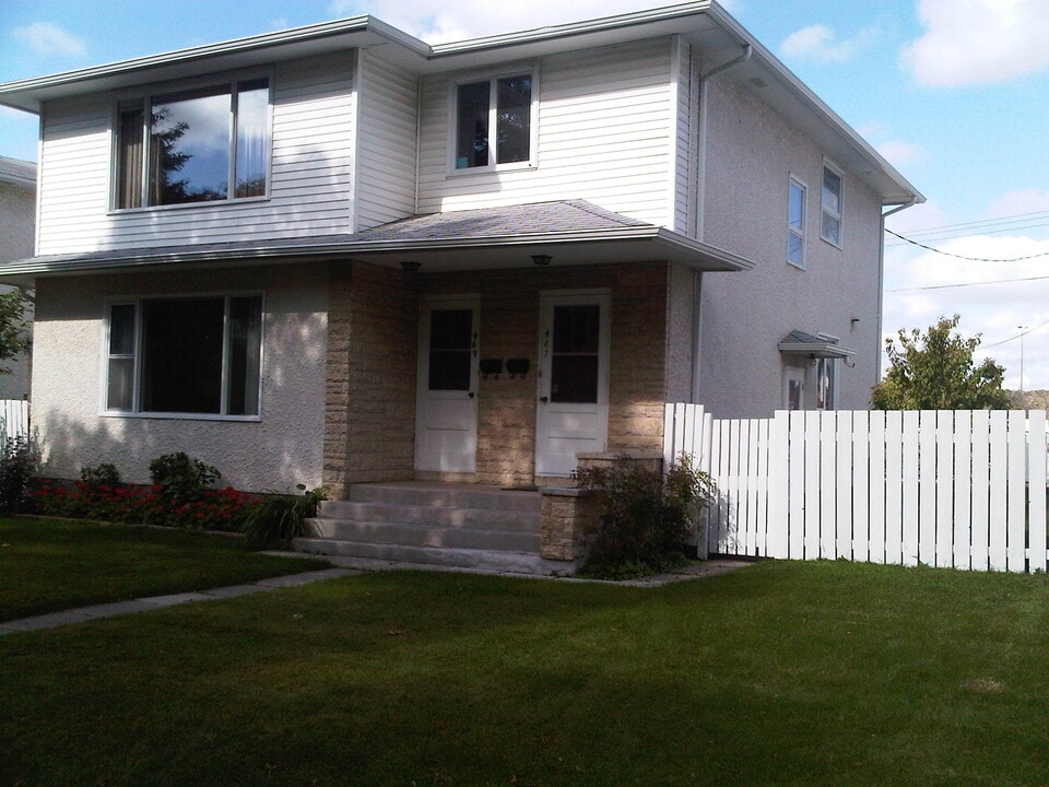 467 Arnold Av in Winnipeg, MB - Building Photo