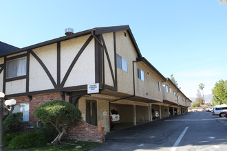 Devon Tower Apartment in Chatsworth, CA - Building Photo - Building Photo