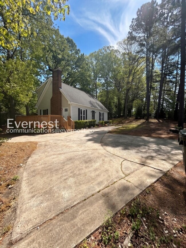 3208 Pinecrest Dr in Raleigh, NC - Building Photo - Building Photo