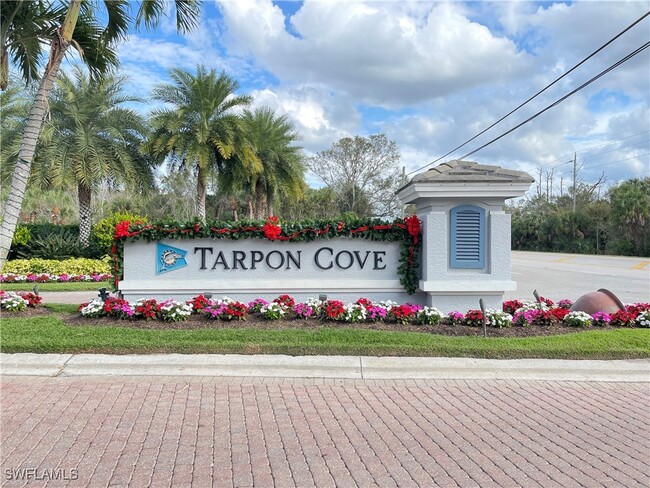 1035 Tarpon Cove Dr in Naples, FL - Foto de edificio - Building Photo