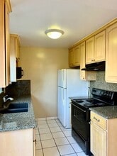 901 Veterans Dr in Martinez, CA - Building Photo - Building Photo