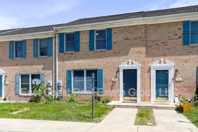303 E Ridge Dr in Hagerstown, MD - Building Photo - Building Photo