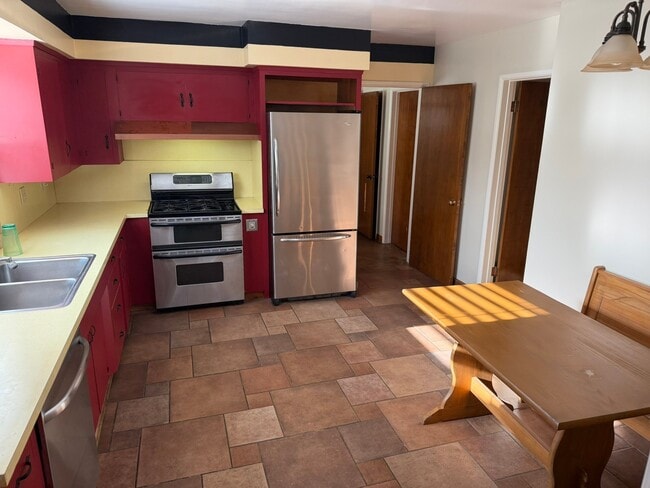 1722 Eucalyptus Dr in Solvang, CA - Building Photo - Building Photo