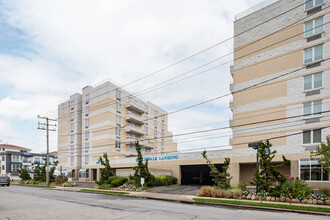 Beachwalk Landing in Long Beach, NY - Building Photo - Building Photo