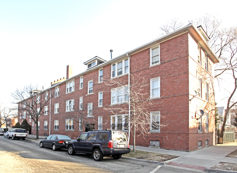 6203-6209 N Ravenswood Ave in Chicago, IL - Building Photo