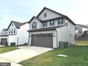 1604 Rampart Dr in Fredericksburg, VA - Building Photo - Building Photo