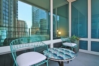 396 E Ohio St in Chicago, IL - Foto de edificio - Building Photo