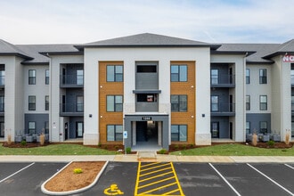 Artisan in Shiloh, IL - Building Photo - Building Photo