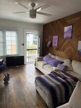 116 Paloma Ave, Unit Unit B in Venice, CA - Foto de edificio - Building Photo