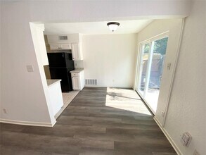 1103 Westwood Dr in Round Rock, TX - Building Photo - Building Photo