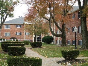 Eastgate Gardens in Cincinnati, OH - Foto de edificio - Building Photo