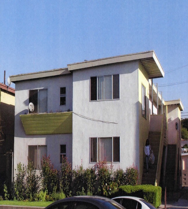 4761 San Vicente Blvd in Los Angeles, CA - Building Photo