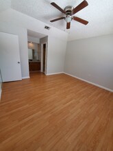 310 Bluegrass Ln in Euless, TX - Foto de edificio - Building Photo