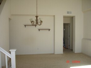 2519 Withrow Ln in Fairfield, CA - Foto de edificio - Building Photo