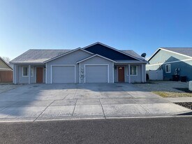 1209 W Franklin St in Moses Lake, WA - Building Photo