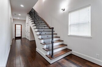 5708 Dolores St in Houston, TX - Foto de edificio - Building Photo