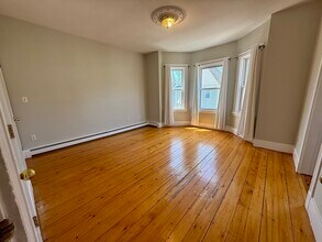 38 Goldsmith St in Boston, MA - Building Photo - Building Photo