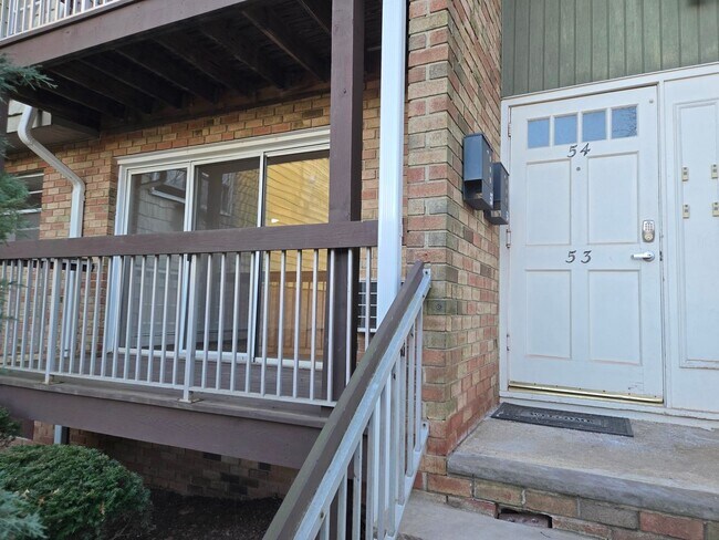 28 Deanna Dr in Hillsborough Township, NJ - Building Photo - Building Photo