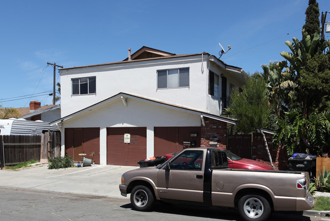 4457-4461 37th St in San Diego, CA - Foto de edificio - Building Photo