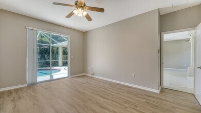 4010 Green Tree Ave in Sarasota, FL - Building Photo - Building Photo