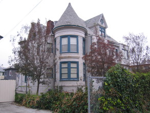 1443 6th Ave in Oakland, CA - Building Photo - Building Photo