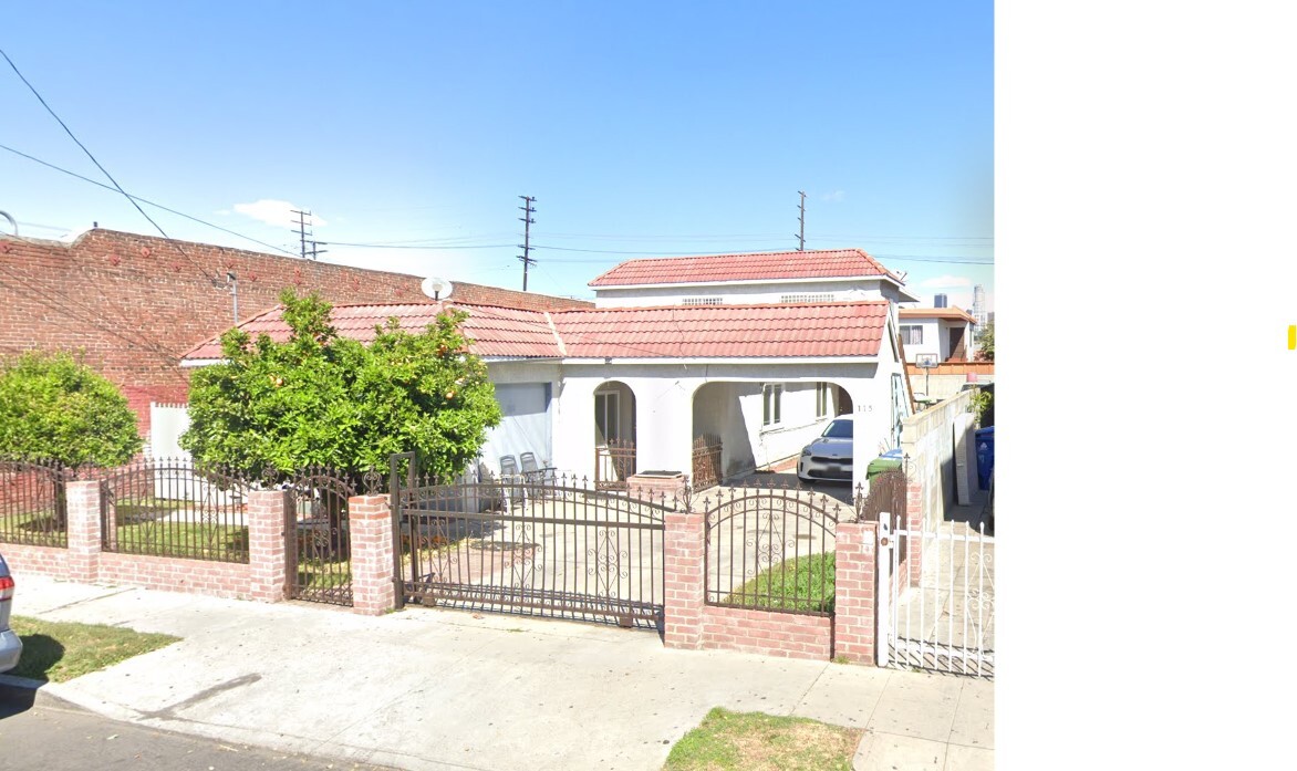 115 E 31st St in Los Angeles, CA - Building Photo