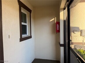 6391 Brant Bay Blvd in North Fort Myers, FL - Foto de edificio - Building Photo