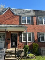 2824 Edgecombe Cir S in Baltimore, MD - Building Photo