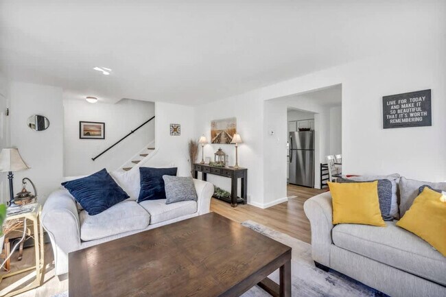 113 Madison Ave, Unit SI ID1496128P in Cuyahoga Falls, OH - Foto de edificio - Building Photo