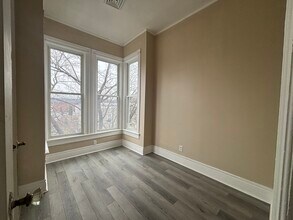 15 Broadway, Unit 3F in Cohoes, NY - Building Photo - Building Photo